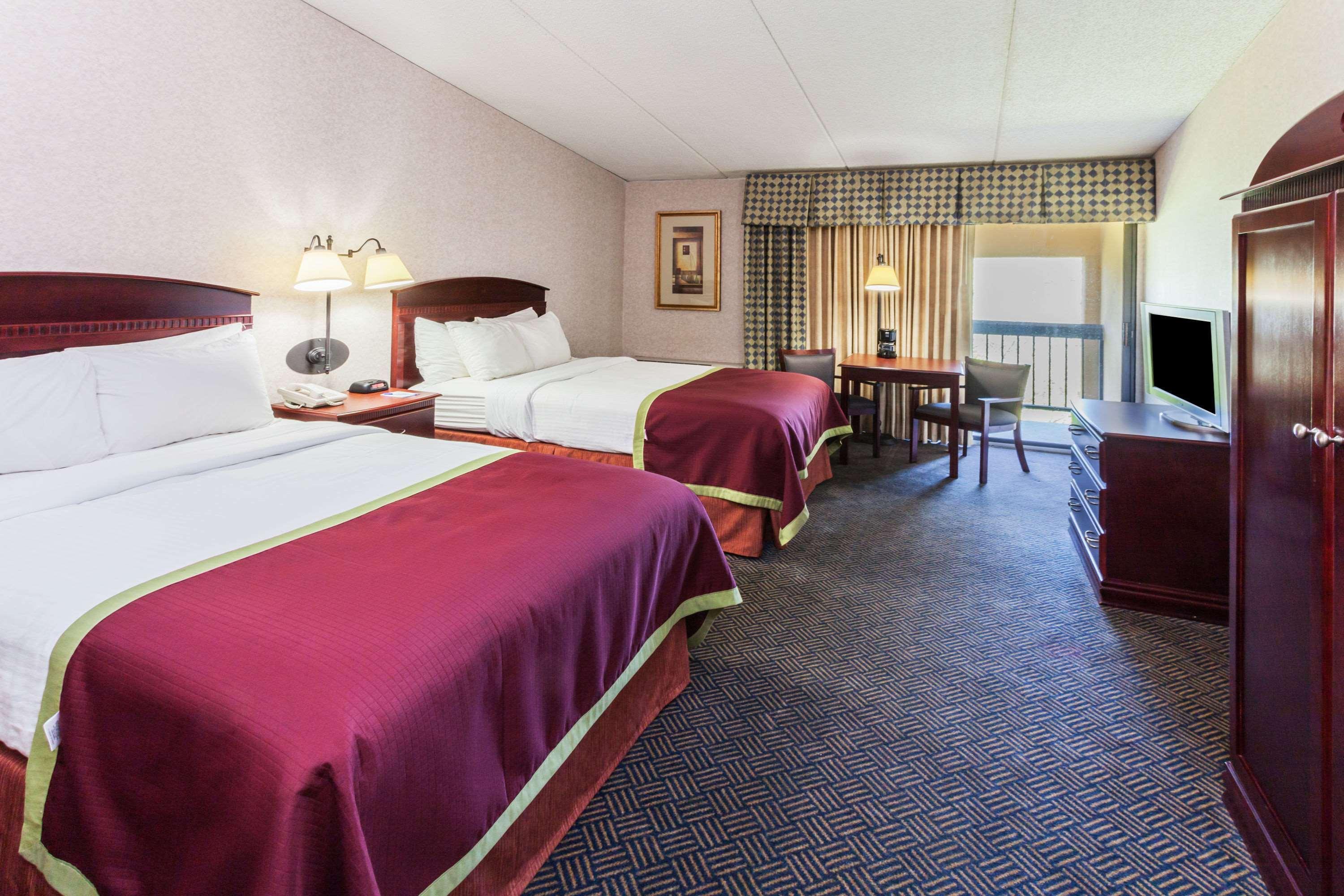 Baymont By Wyndham Michigan City Eksteriør billede